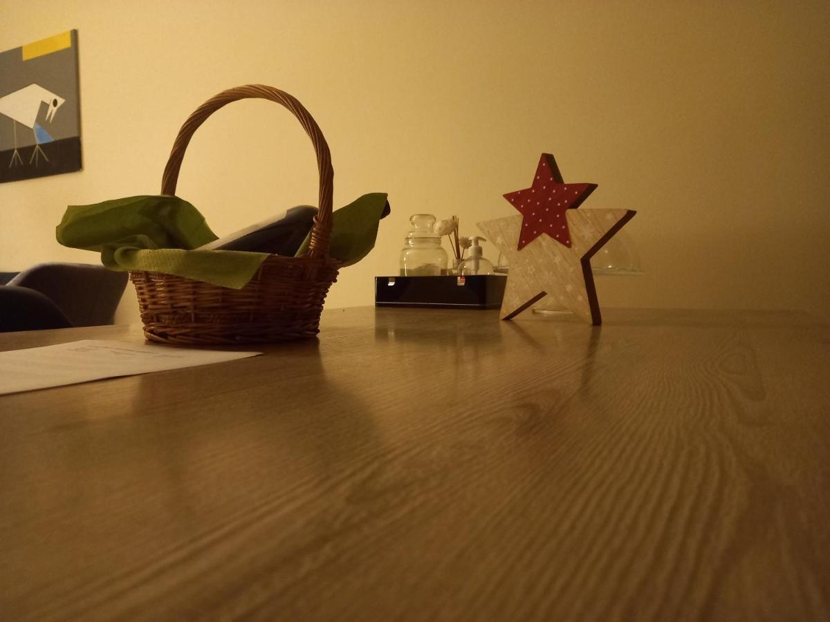 Fresh And Elegant Apartment, 9' From City Center Athen Eksteriør billede